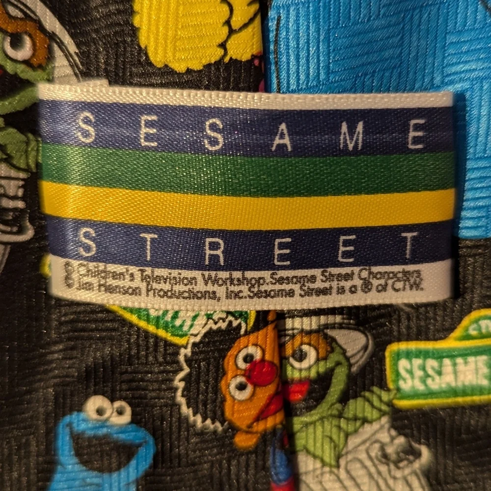 Sesame Street Colorful Character Print Tie Grover Oscar Big Bird Elmo Cookie